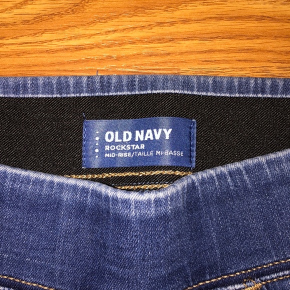 Old navy jeans - Picture 2 of 4